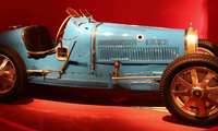 Музей ретро-автомобилей «Cite de l'Automobile»
